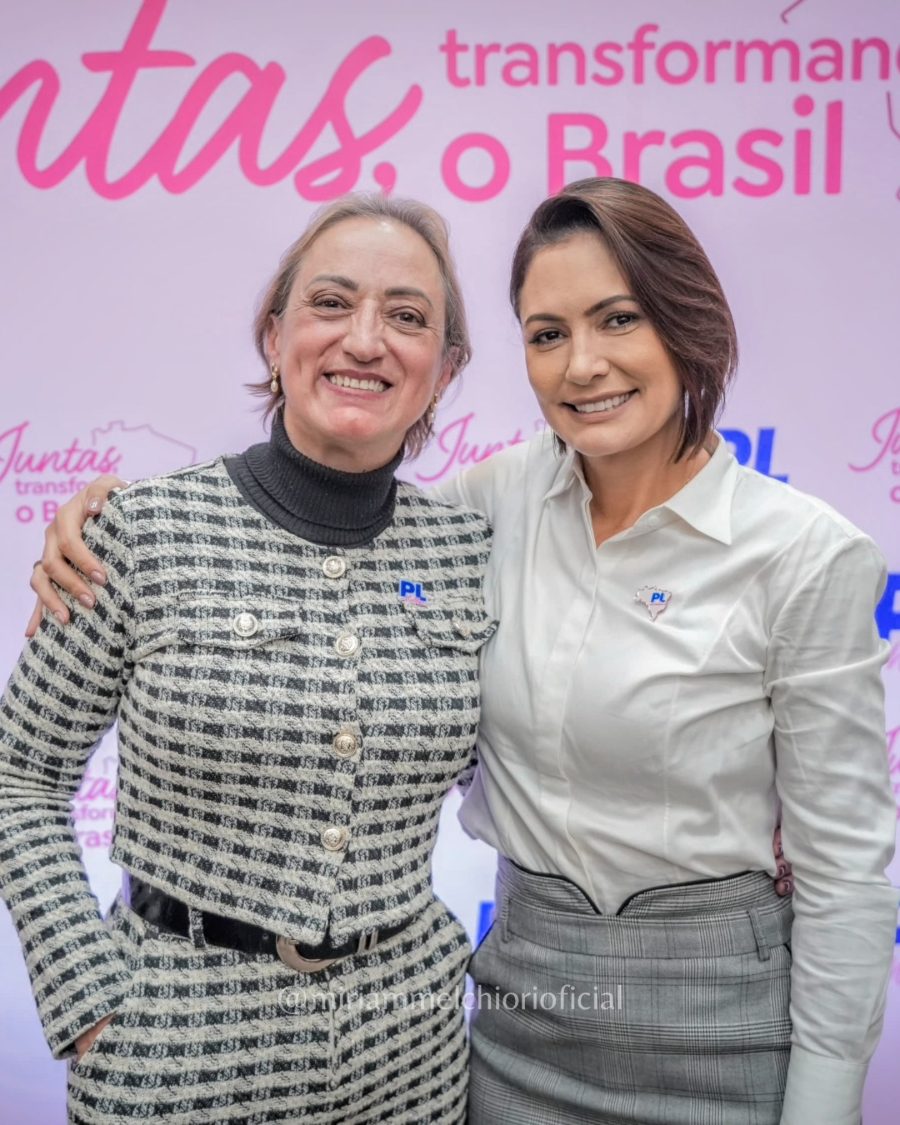 Miriam Melchiori com Michelle Bolsonaro em encontro do PL Mulher